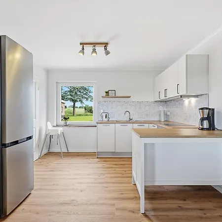 Luette Feldhus Mit Garten Und Zaun Apartmán