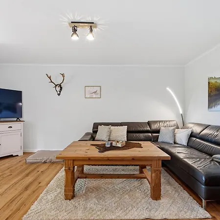 Luette Feldhus Mit Garten Und Zaun Apartmán Glasau
